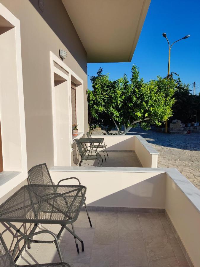 Erietta Rooms Paramythia Luaran gambar